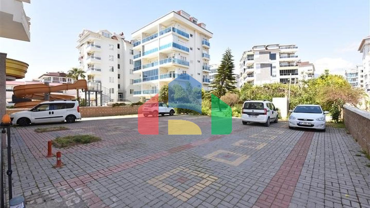 Квартира 3 + 1 з видом на море