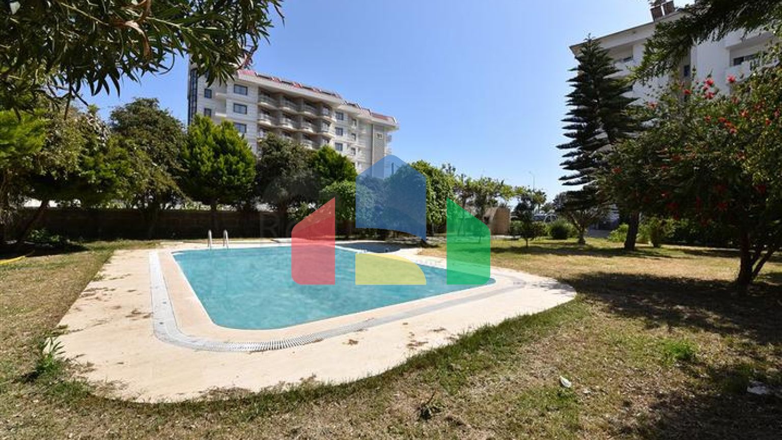 Квартира 3 + 1 з видом на море