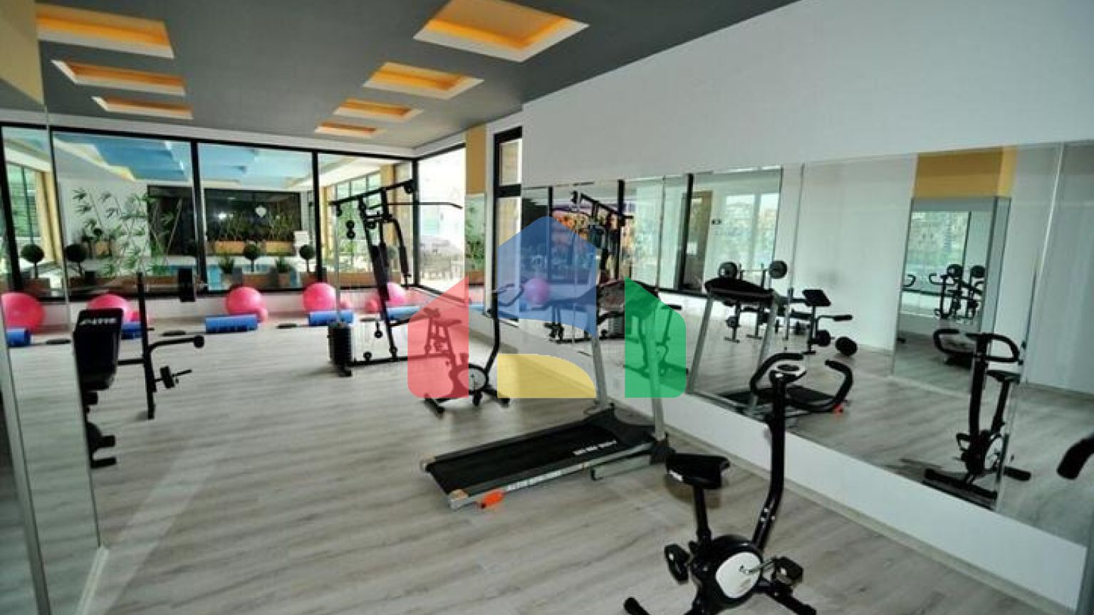 Затишна квартира 1 + 1 в районі Кестель