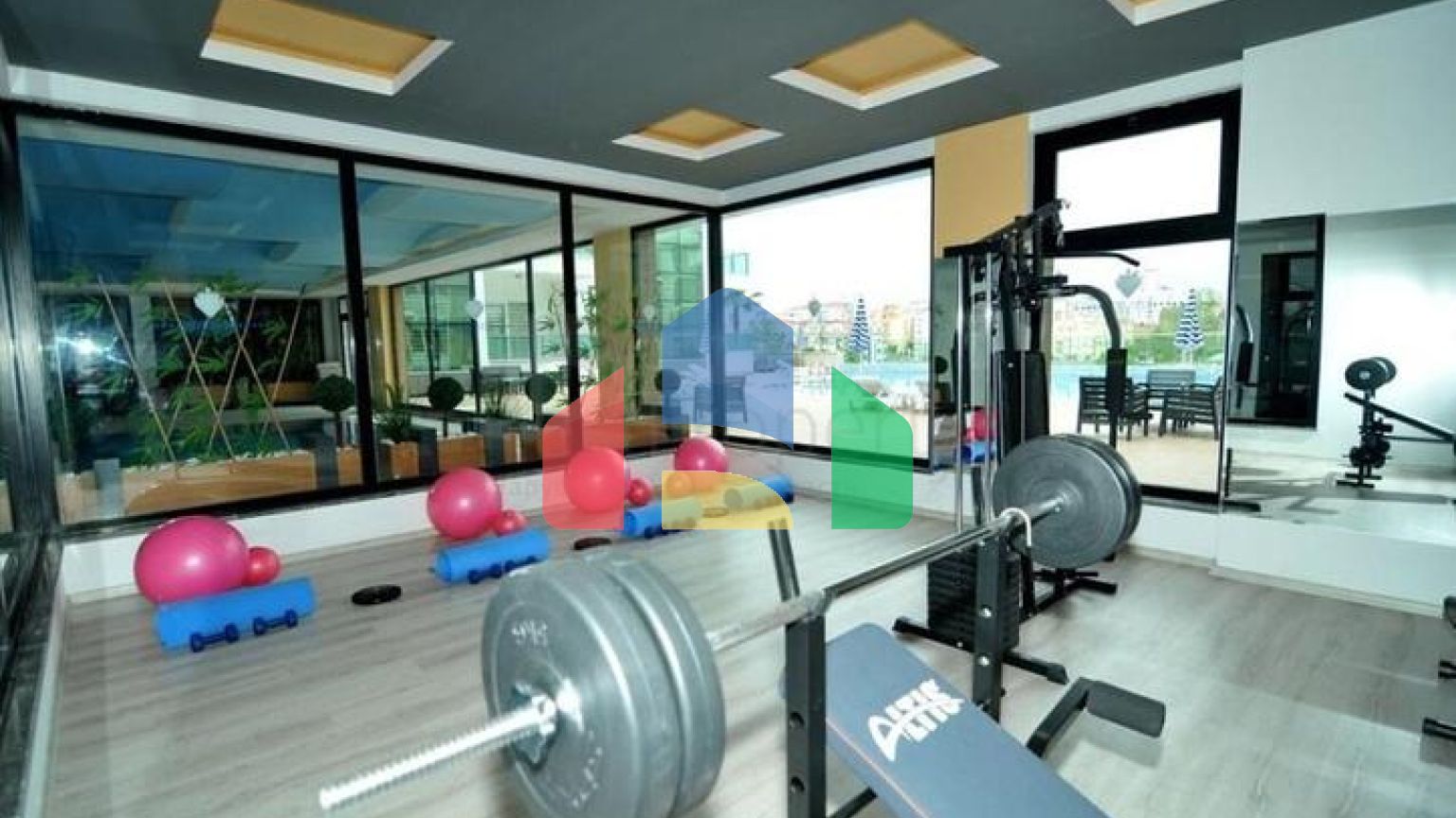 Затишна квартира 1 + 1 в районі Кестель