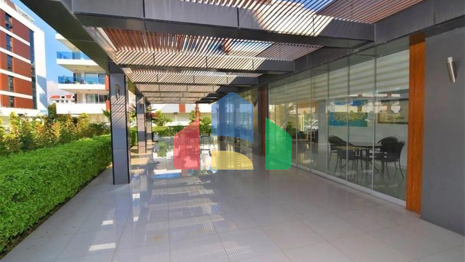 Великі апартаменти 1 + 1 в сучасному комплексі в районі Кестель