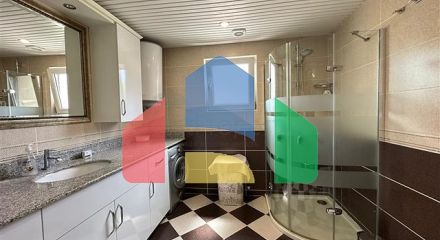 Пентхаус 4+1 на берегу реки в районе Кестель