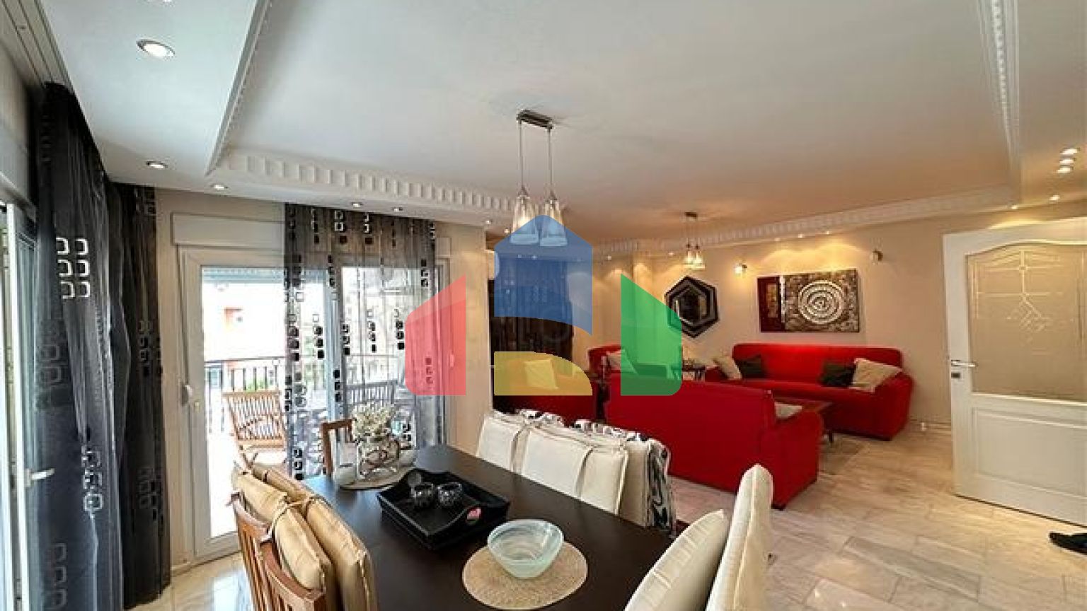 Пентхаус 4+1 на берегу реки в районе Кестель