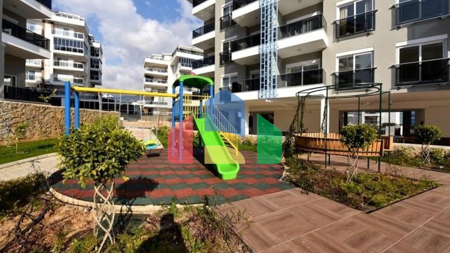 Пентхаус 2+1 в районе Кестель всего в 350 м от моря