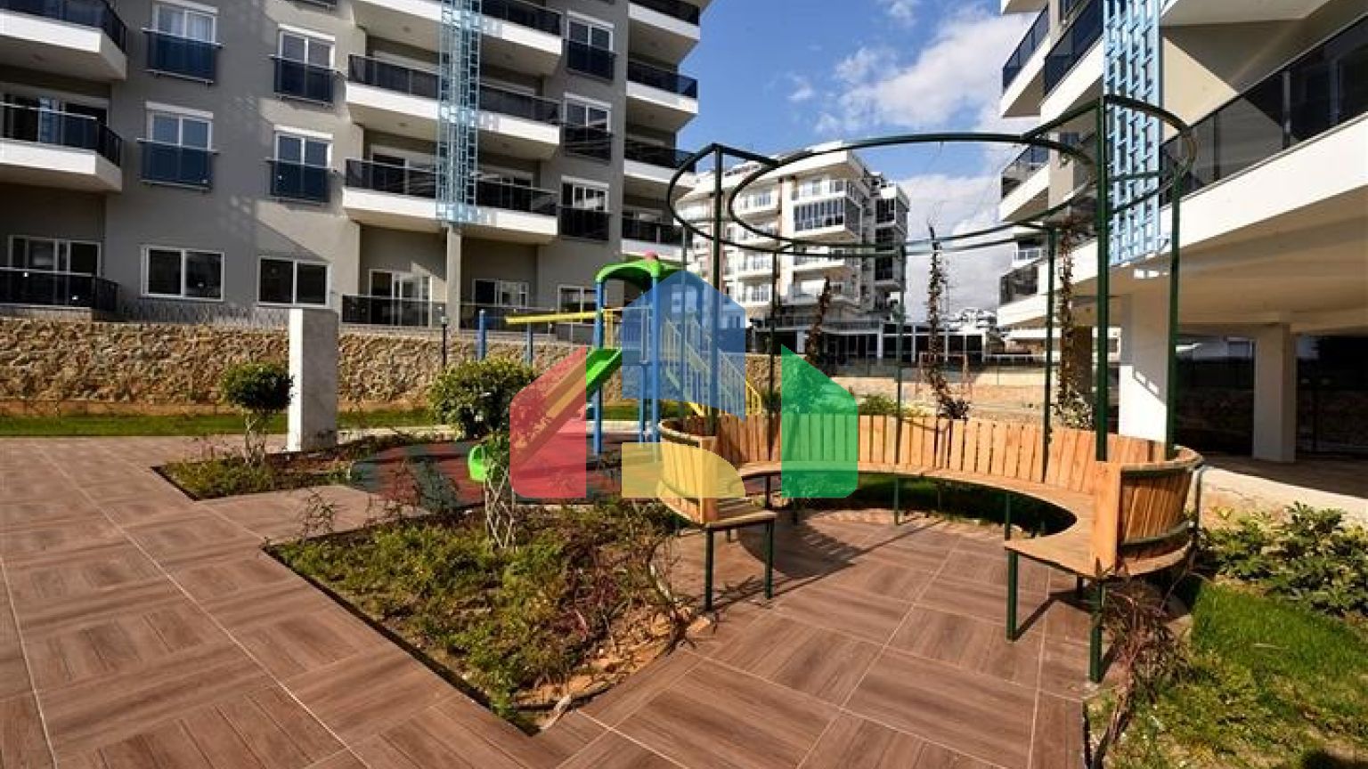 Пентхаус 2+1 в районе Кестель всего в 350 м от моря