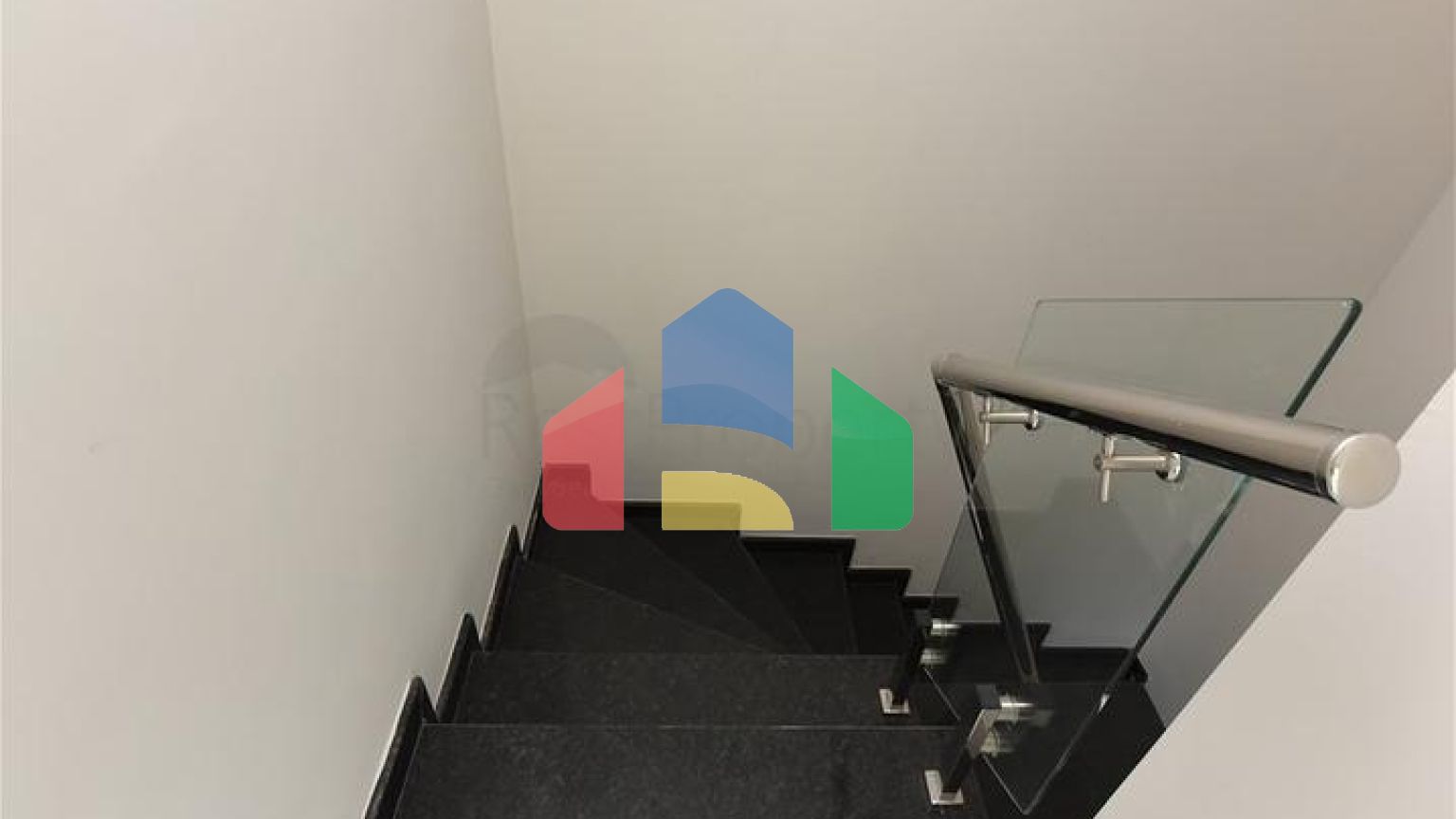 Пентхаус 3+1 с отдельной кухней на первой береговой линии в Кестеле