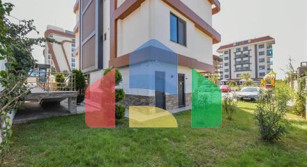 Пентхаус 3+1 с отдельной кухней на первой береговой линии в Кестеле Пентхаус 3+1 с отдельной кухней на первой береговой линии в Кестеле