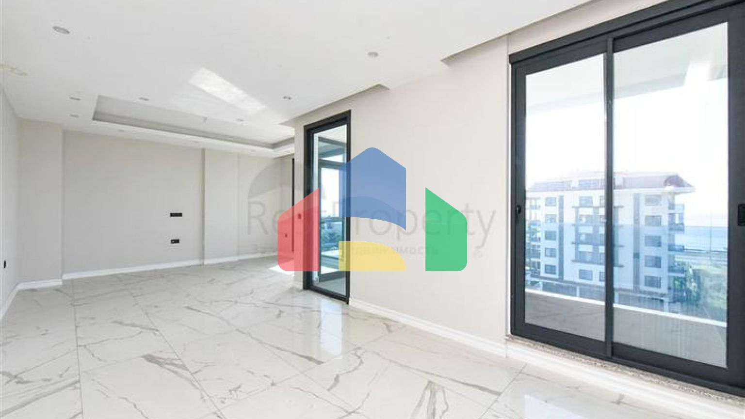 Пентхаус 3+1 с отдельной кухней на первой береговой линии в Кестеле