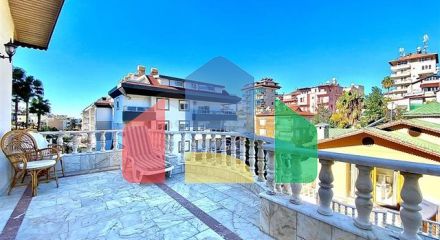 Просторная вилла для большой семьи, в пешей доступности от моря Просторная вилла для большой семьи, в пешей доступности от моря