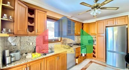 Просторная вилла для большой семьи, в пешей доступности от моря Просторная вилла для большой семьи, в пешей доступности от моря