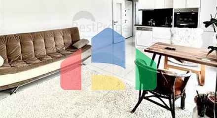 Простора двокімнатна квартира в житловому комплексі з розвиненою інфраструктурою в Кестелі