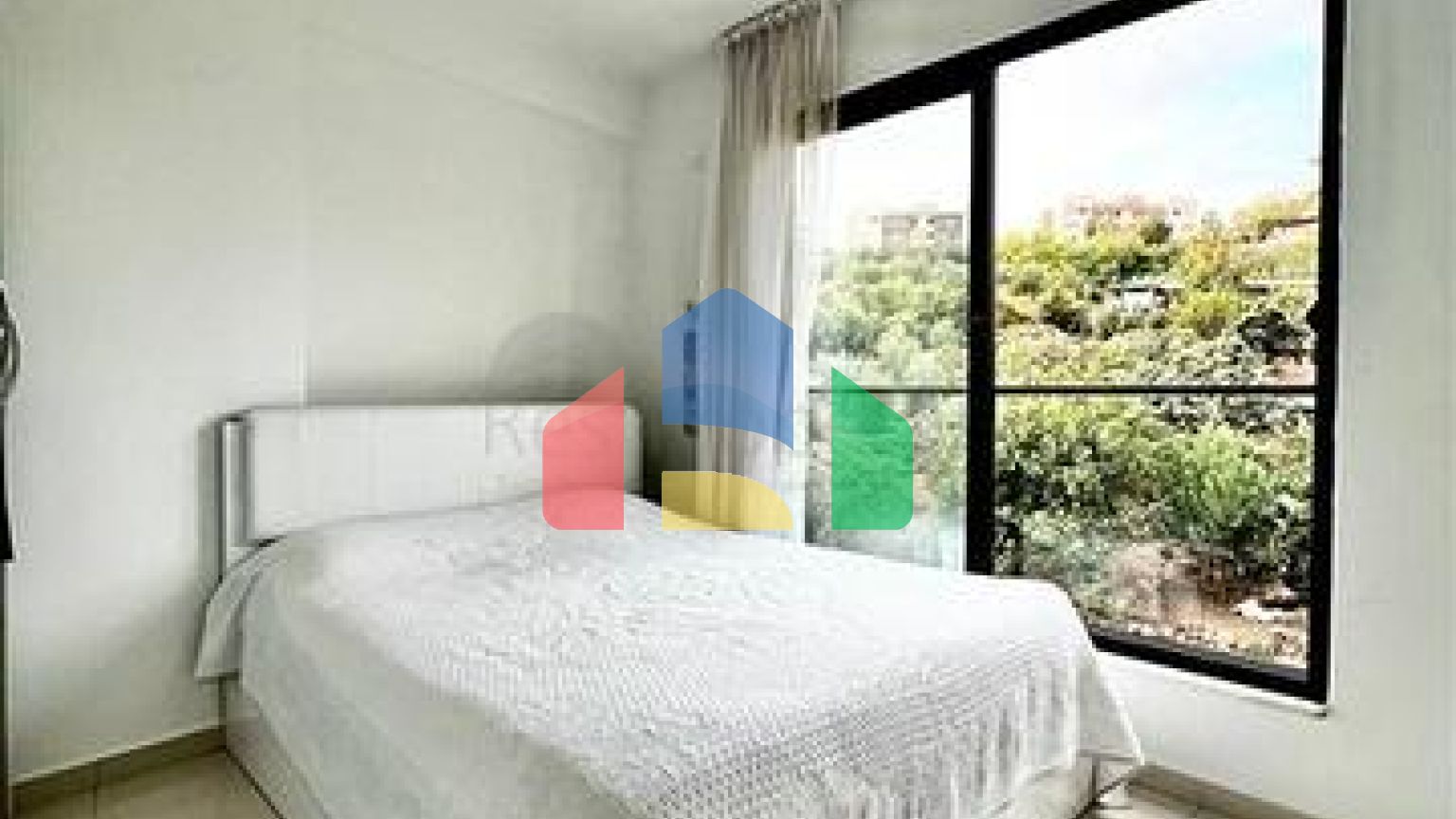 Просторная двухкомнатная квартира в жилом комплексе с развитой инфраструктурой в Кестеле