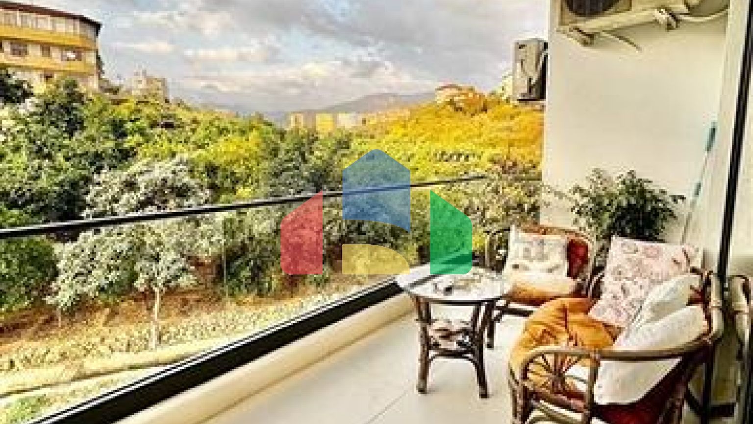 Просторная двухкомнатная квартира в жилом комплексе с развитой инфраструктурой в Кестеле