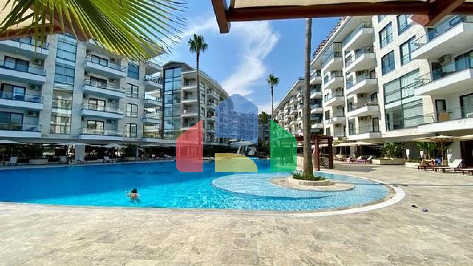 Просторная двухкомнатная квартира в жилом комплексе с развитой инфраструктурой в Кестеле