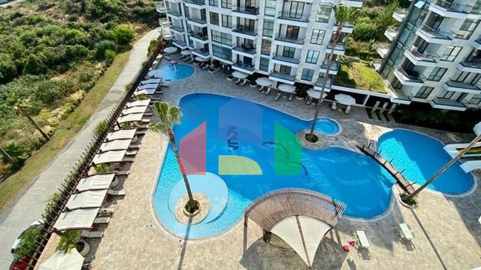 Просторная двухкомнатная квартира в жилом комплексе с развитой инфраструктурой в Кестеле