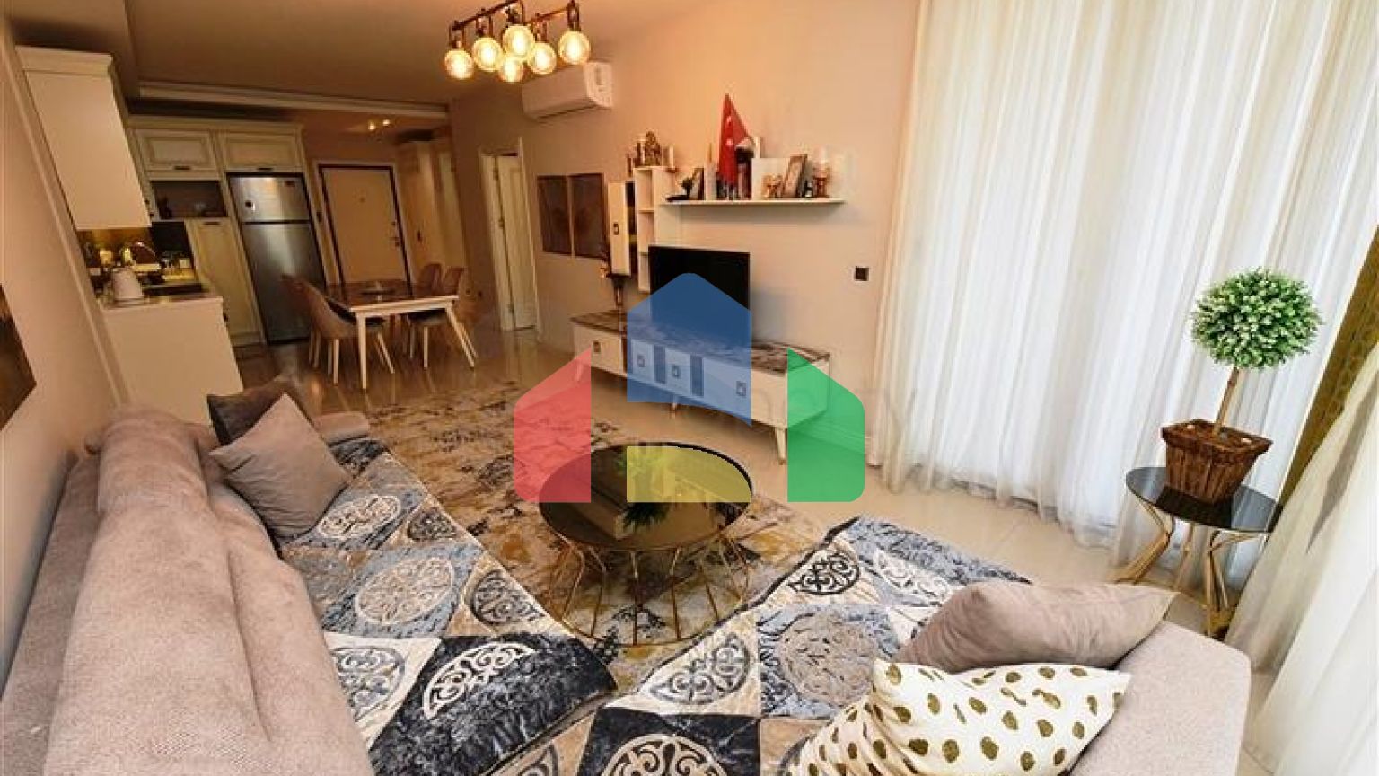 Двокімнатна квартира в комплексі на першій лінії в районі Кестель