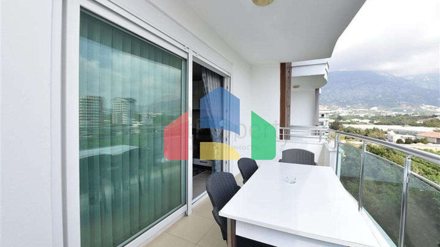 Просторі апартаменти в крокової доступності до моря в затишному районі Кестель