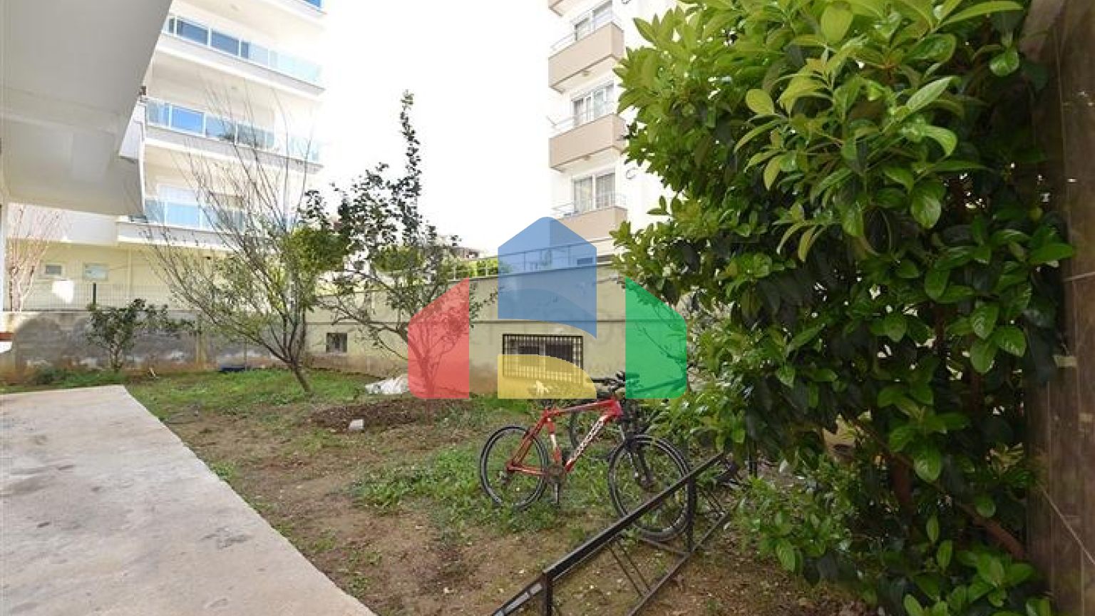 Садовий дуплекс 6+2 в 100 метрах від моря