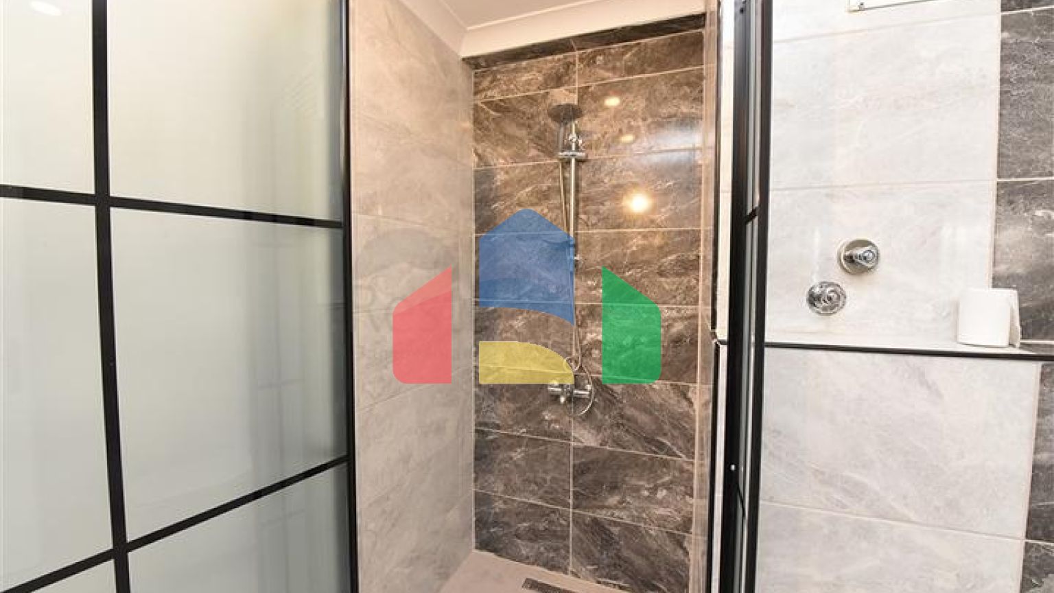 Садовий дуплекс 6+2 в 100 метрах від моря