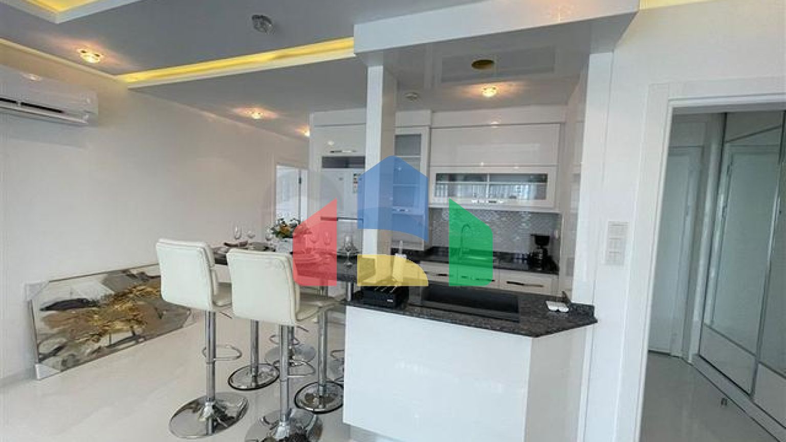 Дизайнерские апартаменты в Кестеле