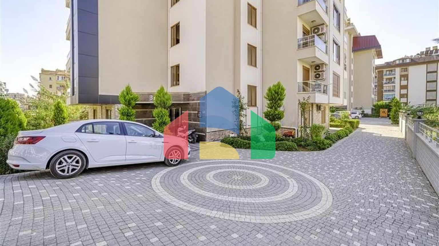 Дуплекс 3+1 с собственным садом в районе Кестель