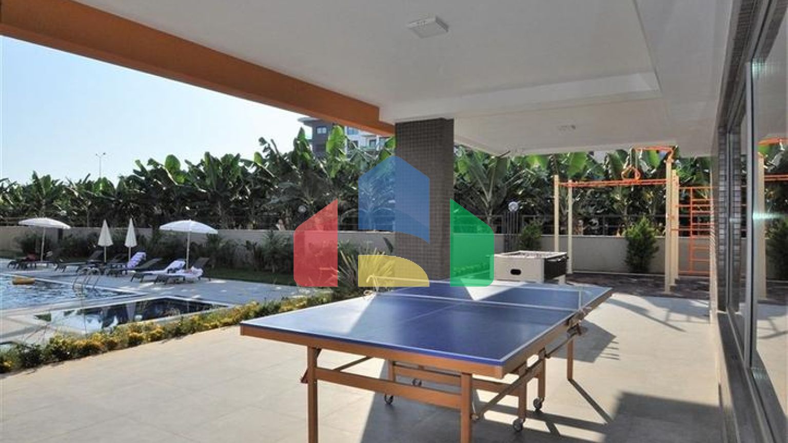 Просторі апартаменти в Кестель