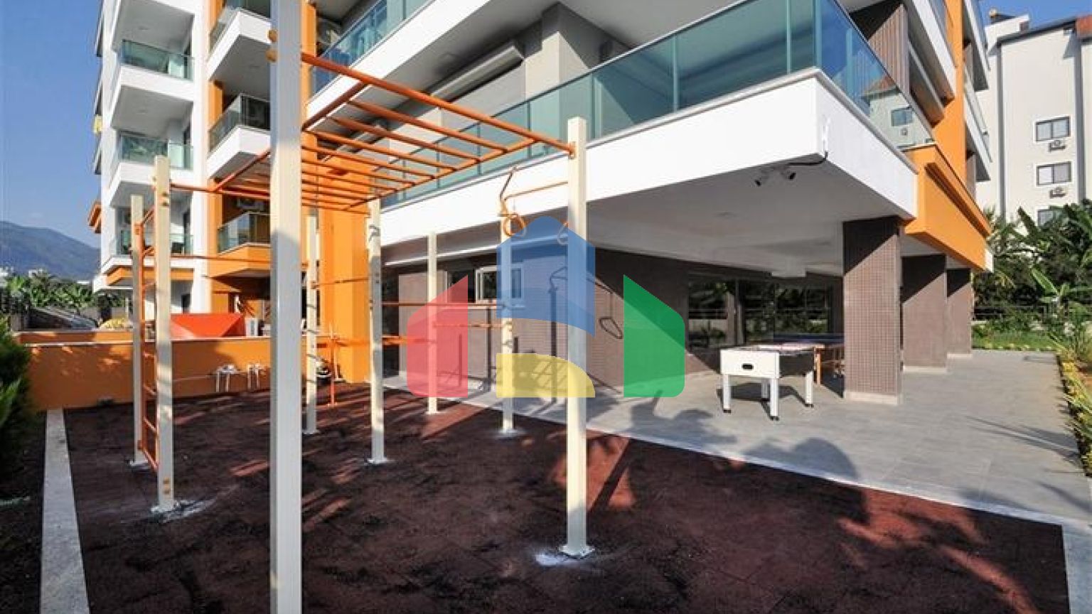 Просторі апартаменти в Кестель