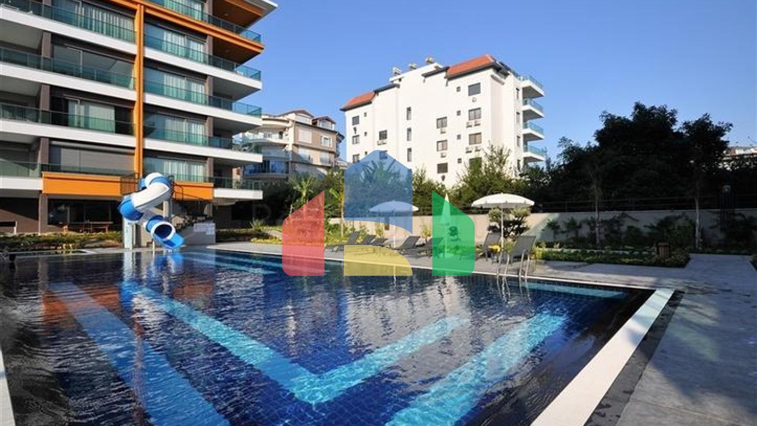 Просторі апартаменти в Кестель