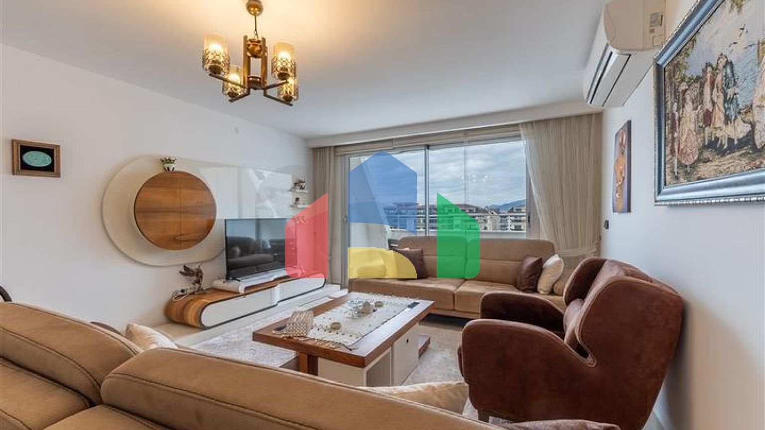 Просторный пентхаус 3+1 с террасой в современном жилом комплексе