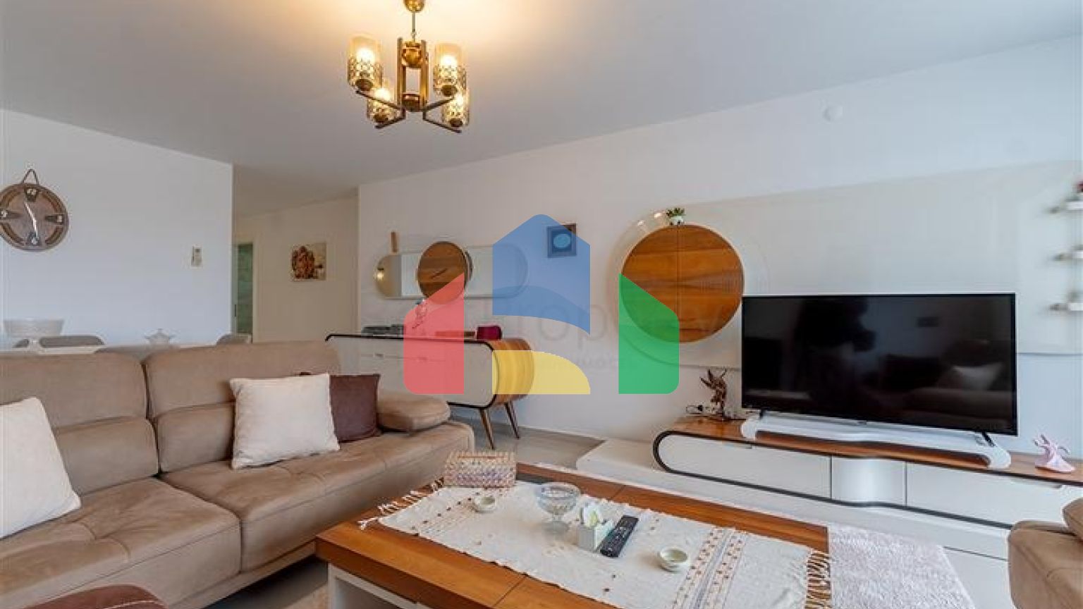 Просторный пентхаус 3+1 с террасой в современном жилом комплексе