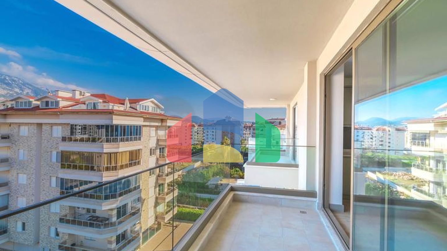 Пентхаус 2+1 с террасой в районе Кестель