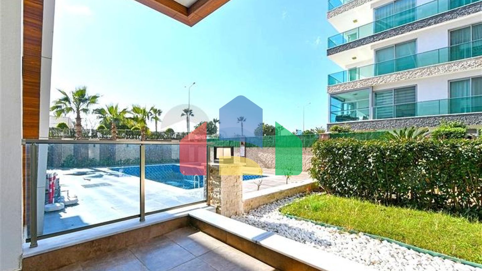 Квартира 1+1 с инфраструктурой комплекса в районе Кестель