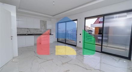 Сучасна квартира 3 + 1 в упорядкованому житловому будинку