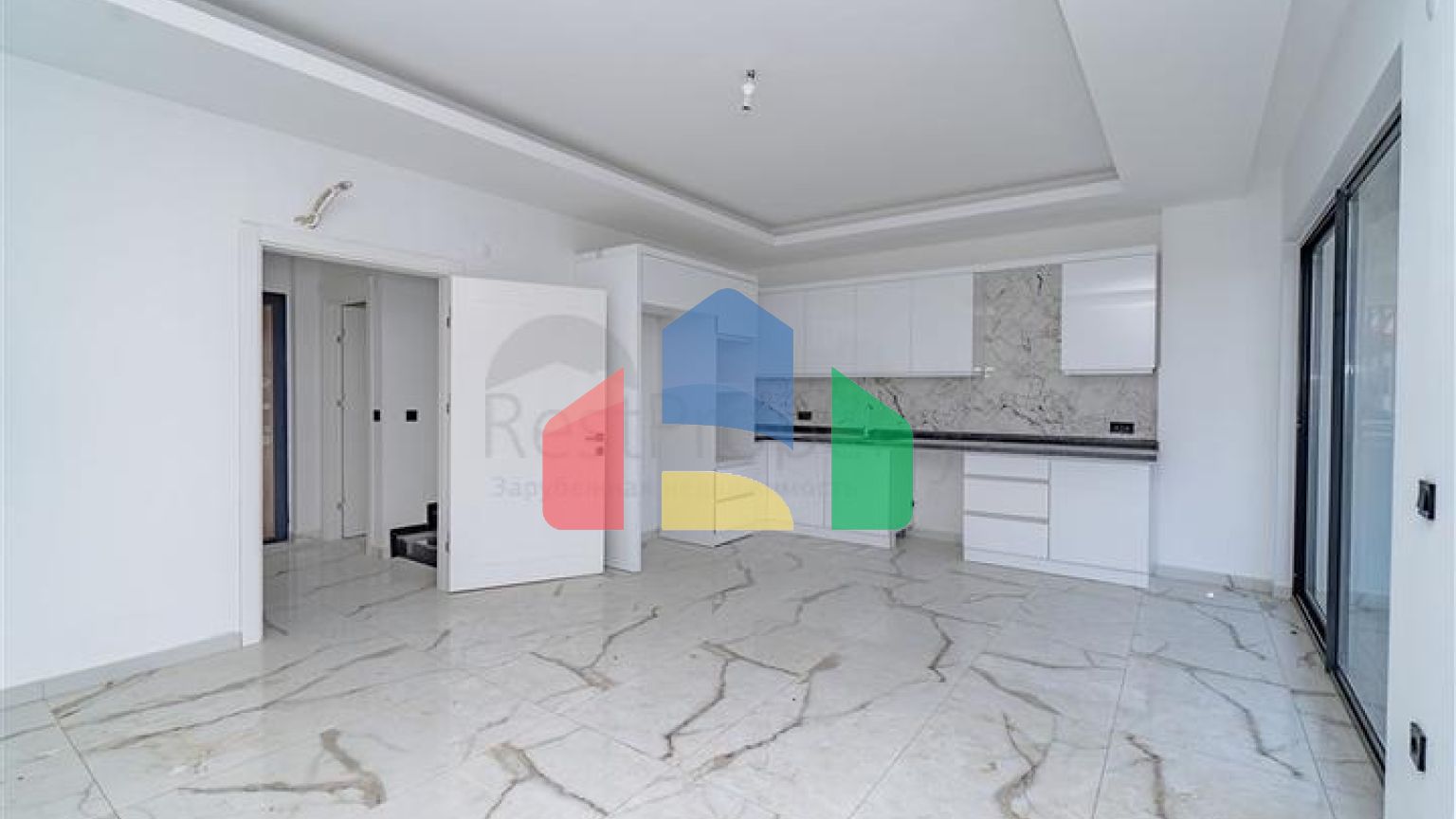 Современная квартира 3+1 в благоустроенном жилом доме