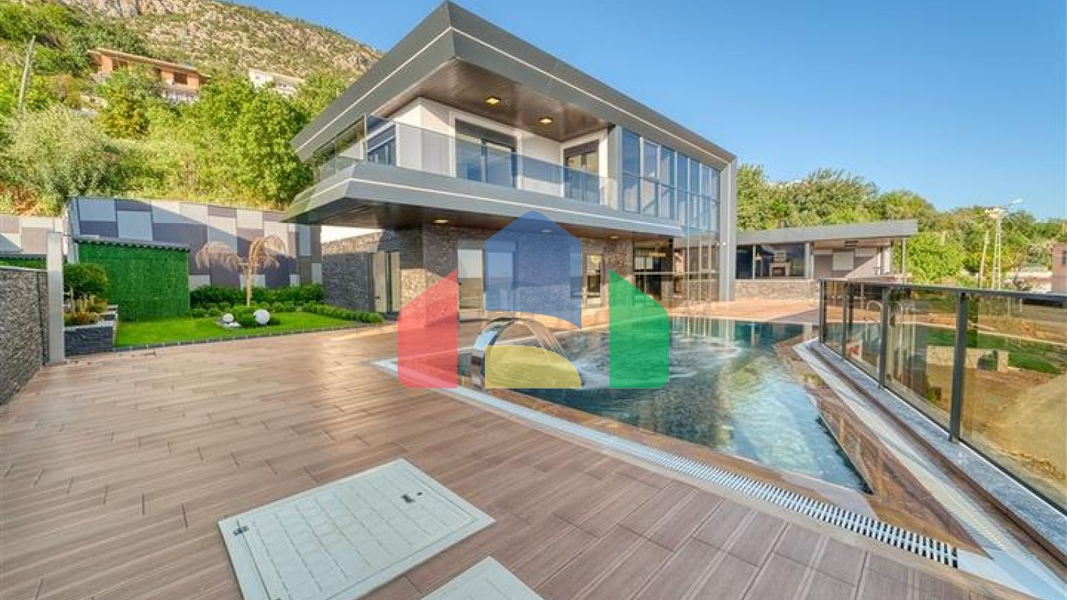 Простора вілла 4 + 1 з видом на море і власною інфраструктурою в Кестелі