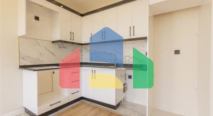 Современная квартира 1+1 в районе Кестель в новом доме