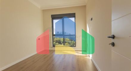 Современная квартира 1+1 в районе Кестель в новом доме