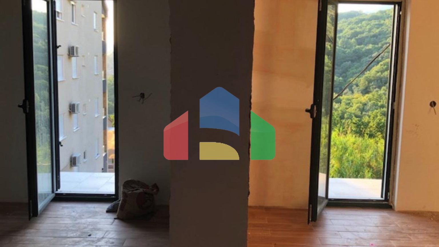 Двухэтажный каменный дом в Каменово ( Будва)