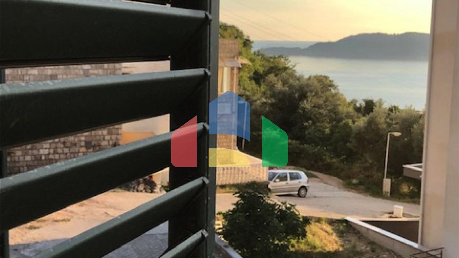 Двухэтажный каменный дом в Каменово ( Будва)