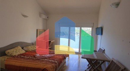 A cosy villa in Lepetani
