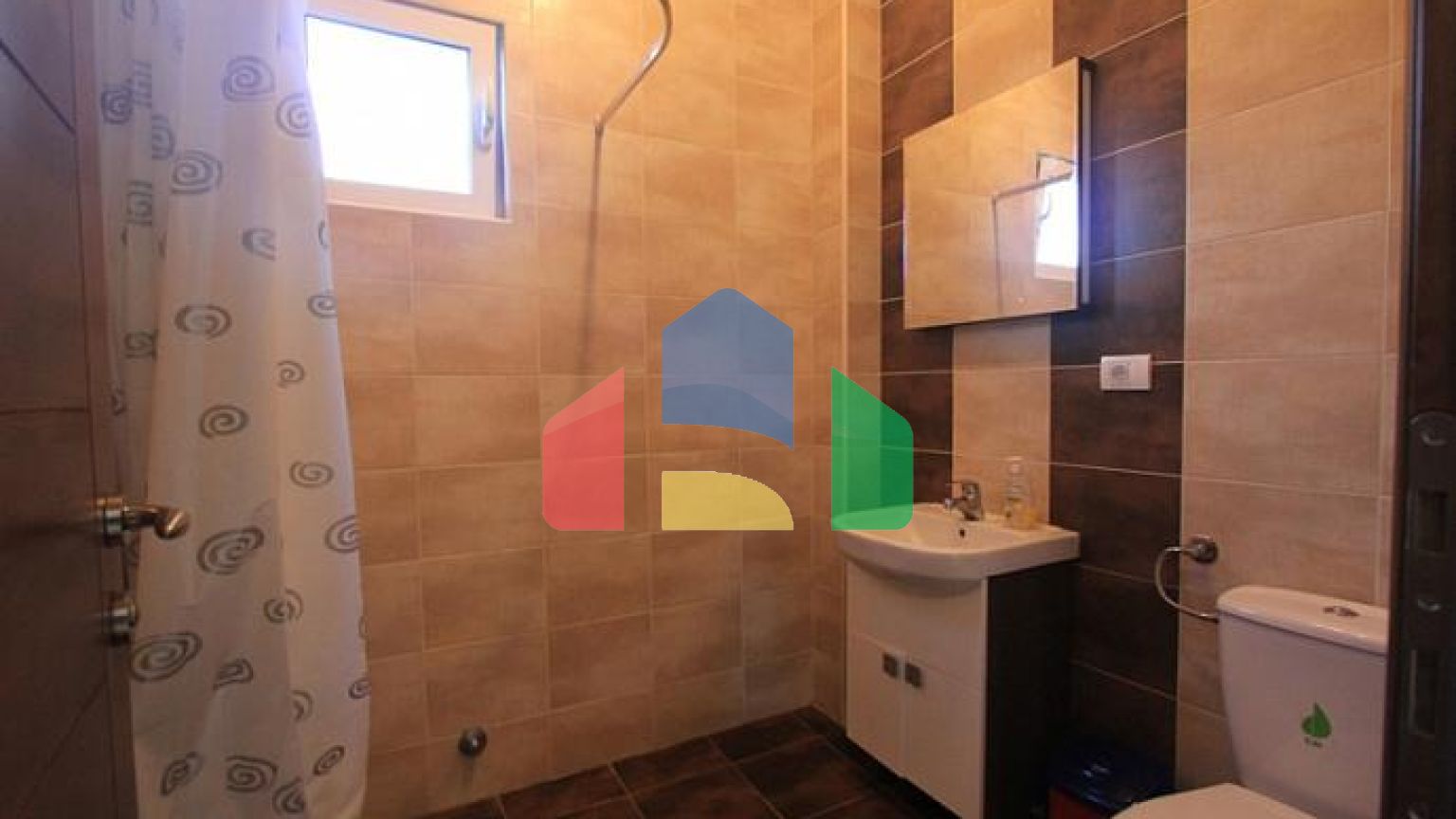 Уютная вилла с видом на море в Лепетани