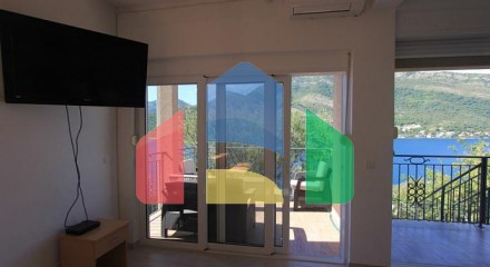 A cosy villa in Lepetani