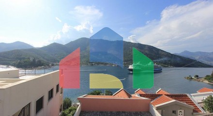 Apartment for sale in Lepetane with sea view