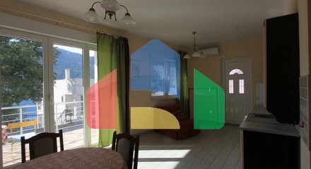 Apartment for sale in Lepetane with sea view