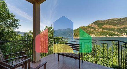 Вилла с панорамным видом на море в Тивате Вилла с панорамным видом на море в Тивате