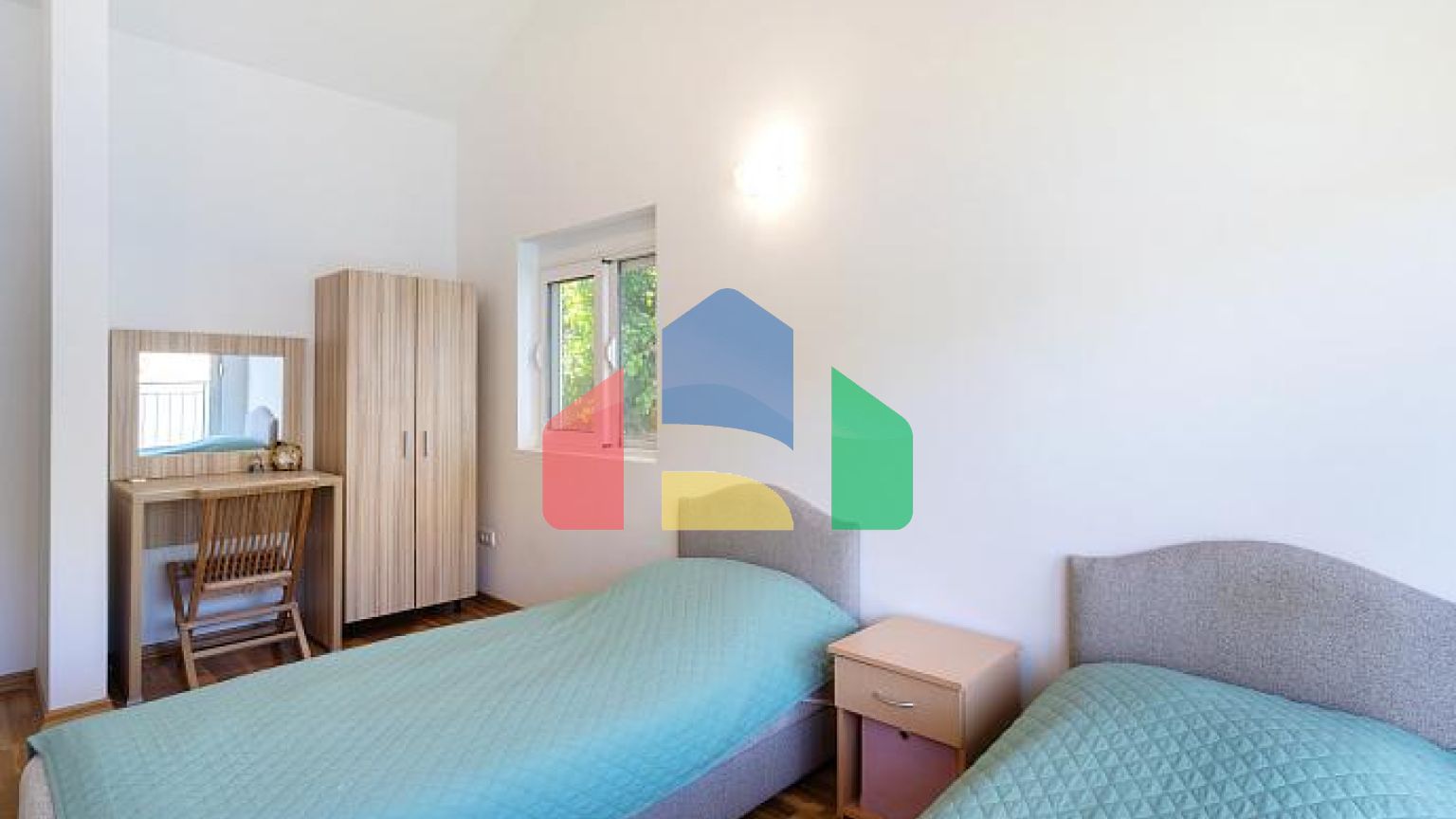 Вилла с панорамным видом на море в Тивате