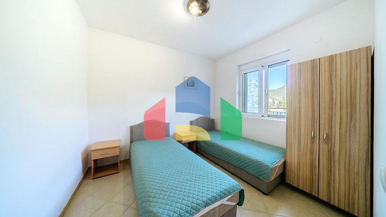 Вилла с панорамным видом на море в Тивате