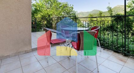 Вилла с панорамным видом на море в Тивате Вилла с панорамным видом на море в Тивате