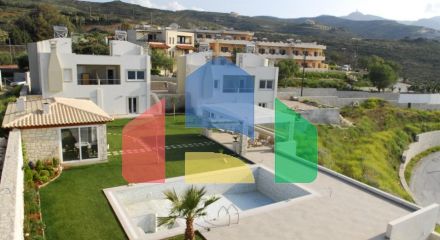 For Sale - Business 750 m² in Crete
