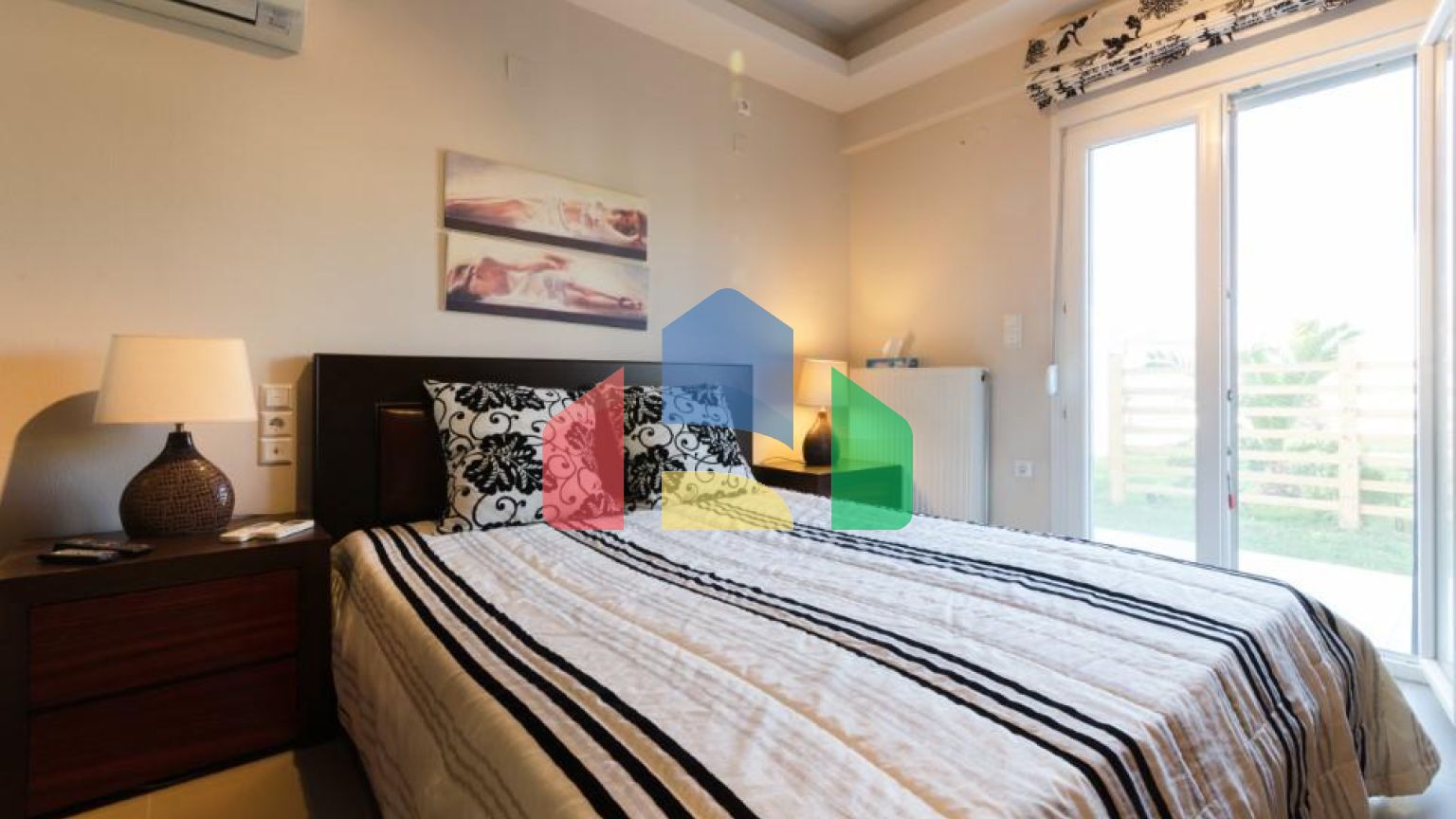 Продаж - Бізнес 750 m² на Криті